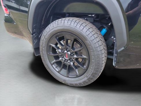Used 2023 Toyota Tundra Limited w/ TRD Off-Road Package AWD/4WD image 21