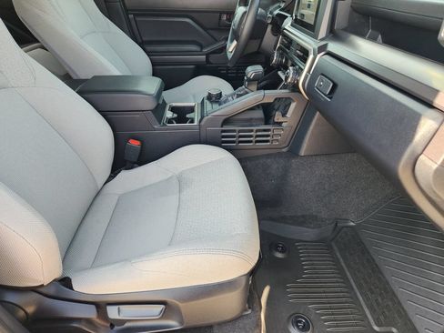 Used 2025 Toyota 4Runner SR5 AWD/4WD image 15