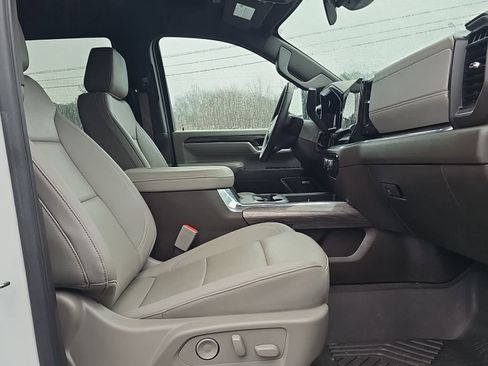 Used 2024 Chevrolet Silverado 2500 LTZ w/ LTZ Plus Package image 19