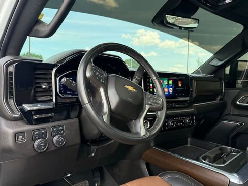 Used 2024 Chevrolet Silverado 3500 High Country w/ High Country Premium Package AWD/4WD image 11