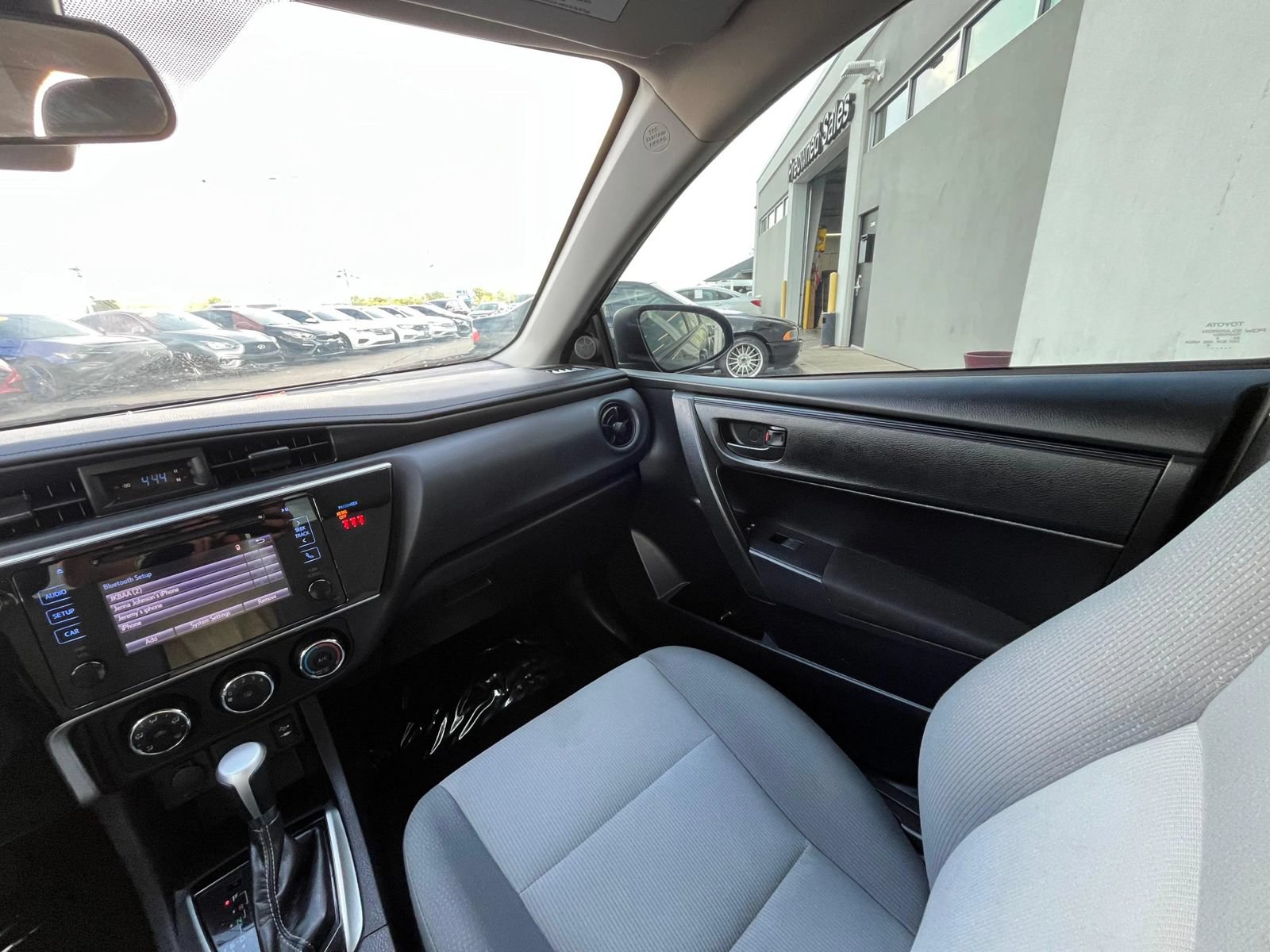 Used 2019 Toyota Corolla L FWD image 34