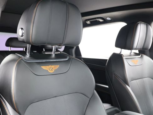 Used 2019 Bentley Bentayga image 95