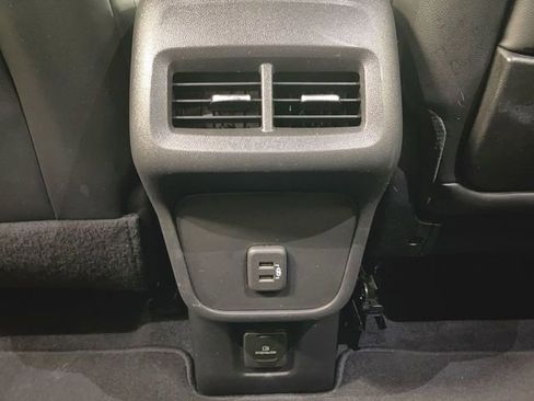 Used 2023 GMC Terrain SLT image 20