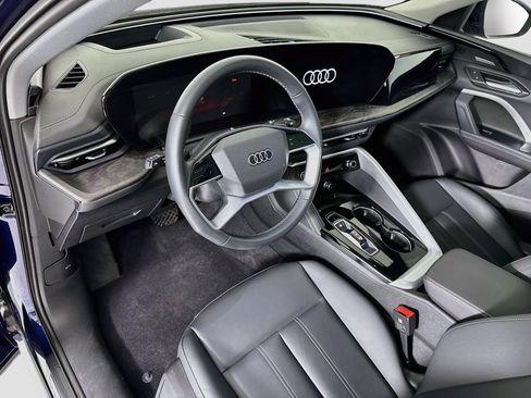 Used 2025 Audi Q5 Premium Plus w/ Premium Plus AWD/4WD image 9