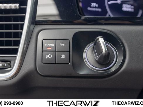 Used 2023 Porsche Cayenne Turbo AWD/4WD image 42