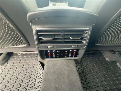 Used 2020 Audi Q8 Premium Plus image 18