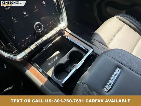 Used 2025 GMC Yukon XL Denali AWD/4WD image 21