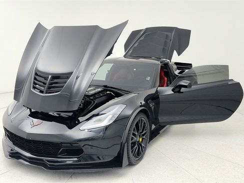 Used 2017 Chevrolet Corvette Z06 w/ Z07 Performance Package image 10