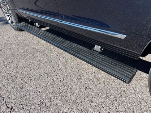 Used 2021 Lincoln Navigator Reserve w/ Luxury Package image 30