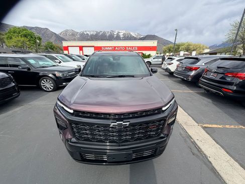 Used 2024 Chevrolet Traverse RS AWD/4WD image 9