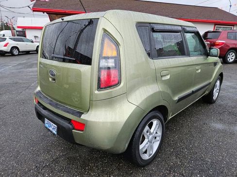 Used 2010 Kia Soul + w/ Audio Pkg image 3