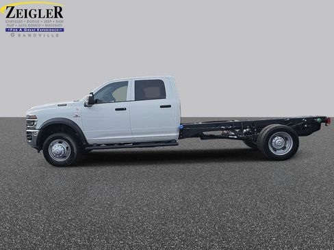 New 2026 RAM 5500 Tradesman w/ Chrome Appearance Group image 8