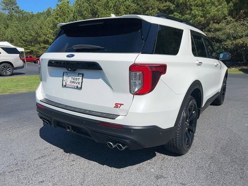 Used 2020 Ford Explorer ST w/ ST High-Performance Pack image 5