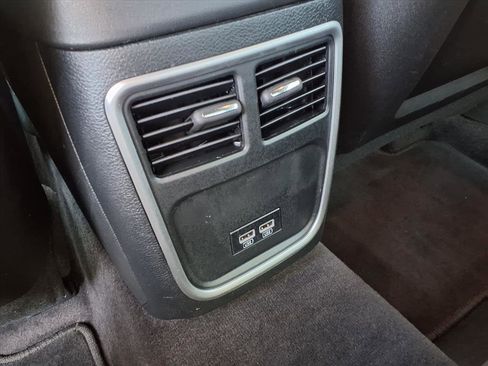 Used 2017 Dodge Charger SE image 30