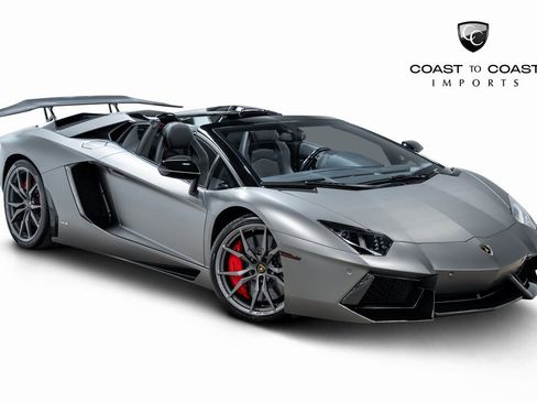 Used 2017 Lamborghini Aventador LP 700-4 image 1