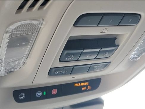 Certified 2023 Buick Envision Avenir AWD/4WD image 30