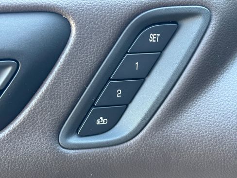 Used 2017 GMC Acadia Denali w/ Technology Package image 10