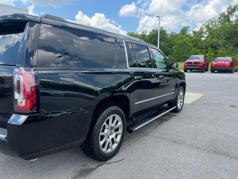 Used 2015 GMC Yukon XL Denali w/ Premium Package AWD/4WD image 12