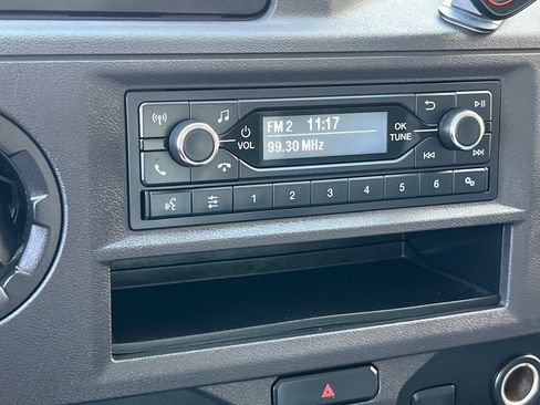 Used 2022 Ford E-450 and Econoline 450 Super Duty w/ Power Windows & Locks Group image 20