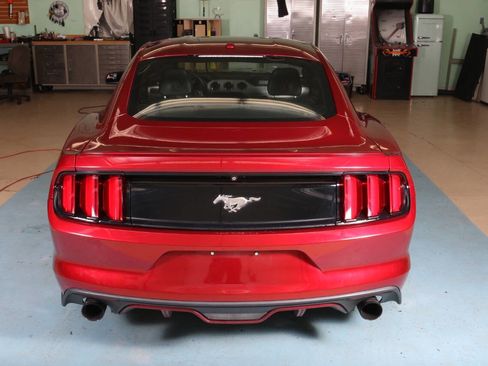 Used 2016 Ford Mustang Premium image 13