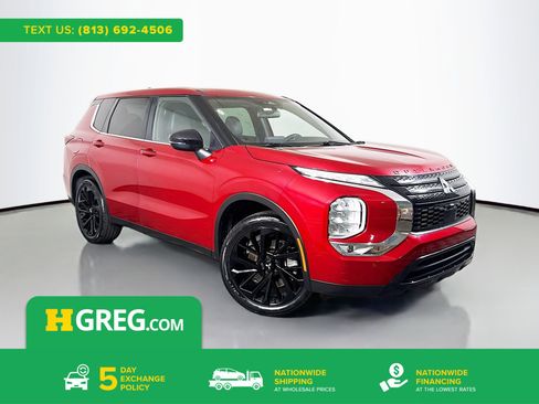 Used 2022 Mitsubishi Outlander SEL Black Edition image 1