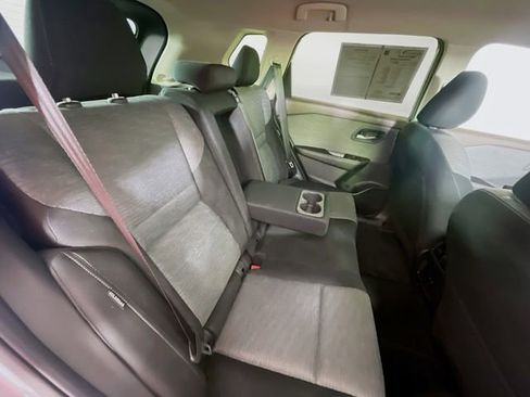 Used 2023 Nissan Rogue SV image 26