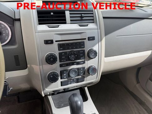 Used 2012 Ford Escape XLT FWD image 16