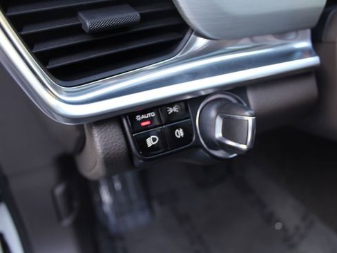 Used 2018 Porsche Panamera 4 image 26