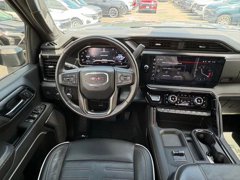 Used 2024 GMC Sierra 2500 AT4X AWD/4WD image 16