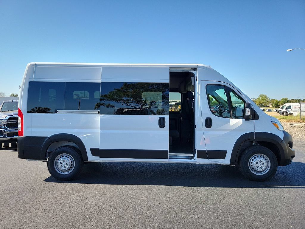 New 2024 RAM ProMaster 2500 w/ Convenience Group FWD image 8