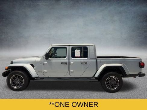 Used 2023 Jeep Gladiator Overland image 7