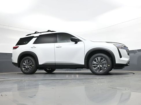 New 2026 Nissan Pathfinder SV FWD image 39