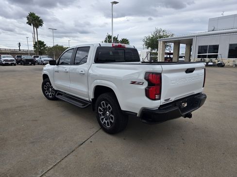 Used 2024 Chevrolet Colorado Z71 w/ Z71 Convenience Package 2 image 5