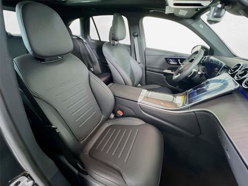 Certified 2025 Mercedes-Benz GLC 300 4MATIC image 17