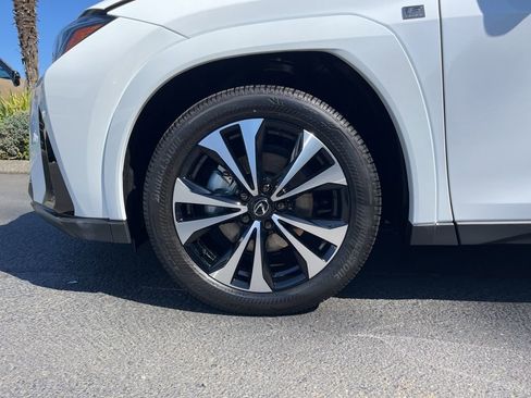 New 2026 Lexus UX 300h AWD image 28
