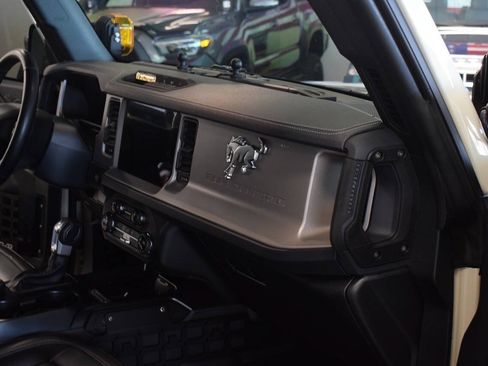 Used 2025 Ford Bronco Outer Banks AWD/4WD image 69