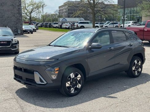 Used 2024 Hyundai Kona SEL image 1