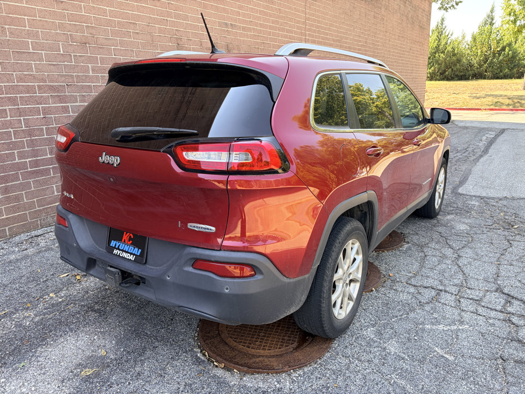 Used 2017 Jeep Cherokee Latitude w/ Safety/Convenience Group AWD/4WD image 5