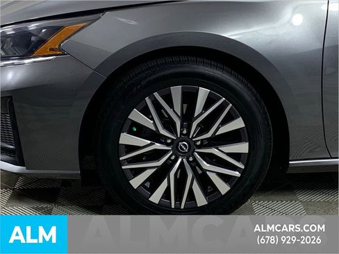 Used 2023 Nissan Altima 2.5 SV image 17