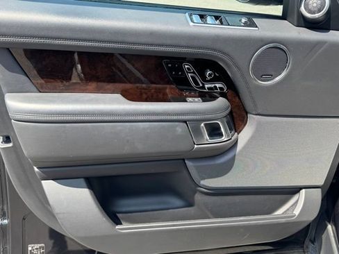 Used 2019 Land Rover Range Rover Supercharged image 11