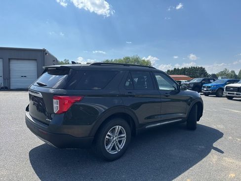 Used 2023 Ford Explorer XLT w/ Equipment Group 202A AWD/4WD image 6