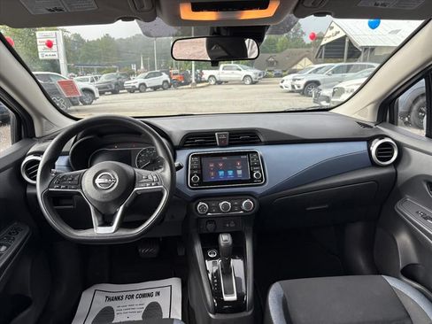 Used 2023 Nissan Versa SV FWD image 8
