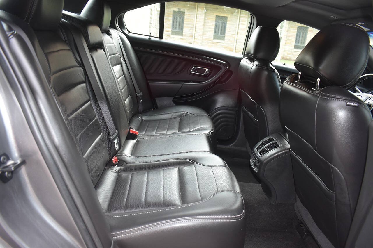 Used 2013 Ford Taurus SHO AWD/4WD image 23