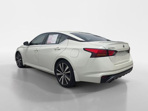 Used 2020 Nissan Altima 2.5 SR FWD image 3