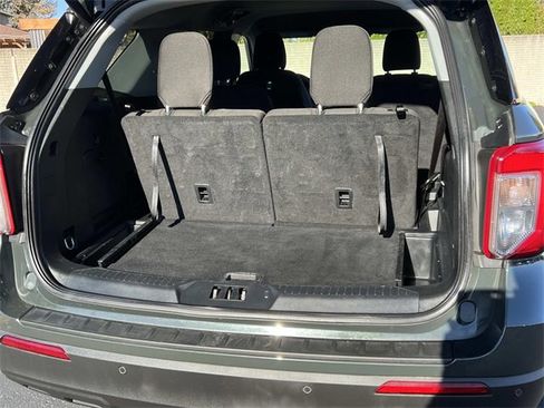 Certified 2023 Ford Explorer XLT image 11