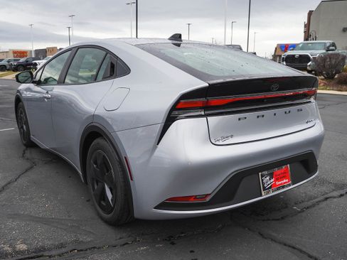 New 2026 Toyota Prius LE image 6