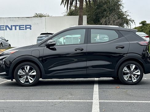 Used 2022 Chevrolet Bolt EUV LT w/ Convenience Package image 7