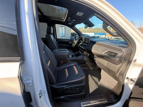 Used 2024 GMC Yukon AT4 w/ AT4 Premium Plus Package AWD/4WD image 20