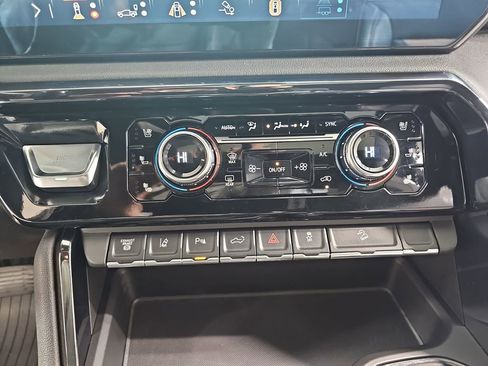 Certified 2024 GMC Sierra 2500 AT4 w/ AT4 Premium Plus Package image 28