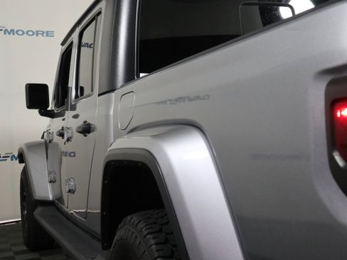 Used 2021 Jeep Gladiator Sport image 10